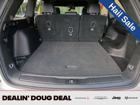 Used 2023 Jeep Grand Cherokee Altitude image 22