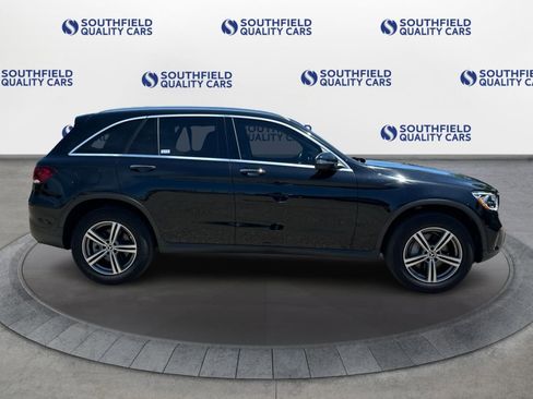 Used 2020 Mercedes-Benz GLC 300 4MATIC w/ Premium Package image 8