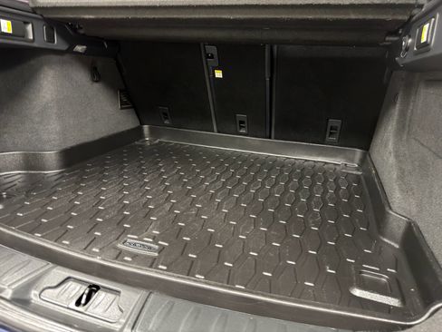 Used 2017 Jaguar F-PACE S image 39