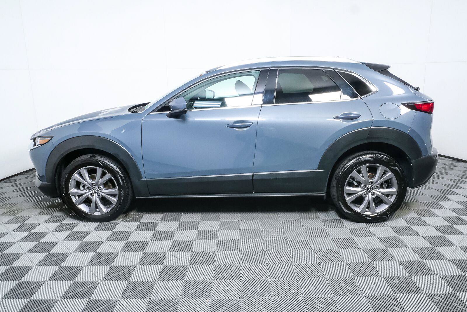 Used 2021 MAZDA CX-30 FWD 2.5 S w/ Premium Package image 32