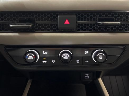 Certified 2025 Honda HR-V LX image 19