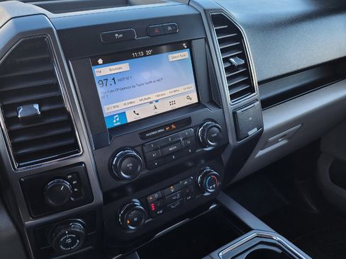 Used 2019 Ford F150 XLT w/ Equipment Group 302A Luxury image 10