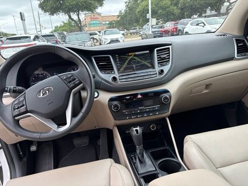 Used 2018 Hyundai Tucson SEL Plus FWD image 16