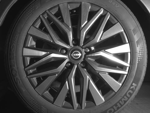 Used 2025 Nissan Altima 2.5 SV image 14