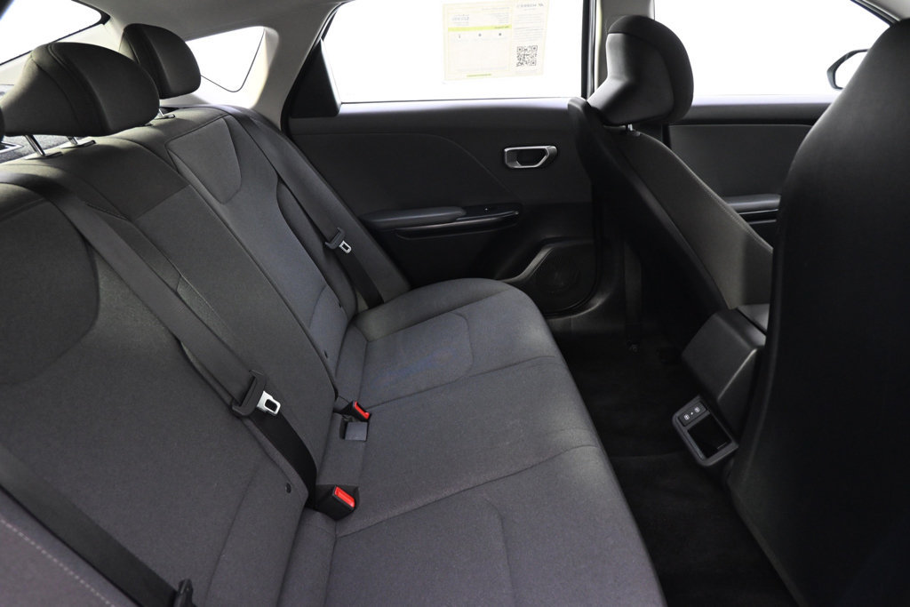 Used 2025 Kia K4 FWD image 18