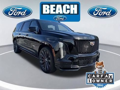 Used 2025 Cadillac Escalade ESV V AWD/4WD image 1