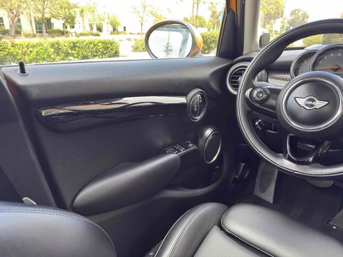 Used 2015 MINI Cooper S FWD image 31