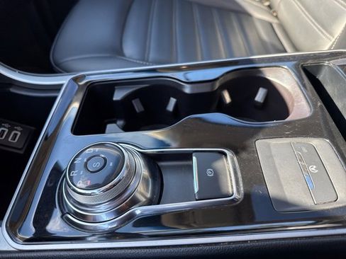 Used 2019 Ford Edge SEL w/ Equipment Group 201A image 18