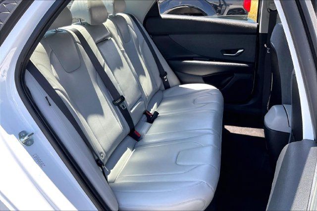 Used 2024 Hyundai Elantra Limited FWD image 26