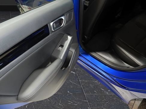 Used 2022 Honda Civic Touring image 29