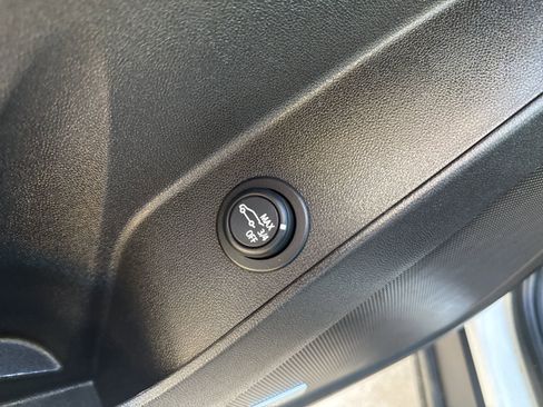 Used 2024 Chevrolet Equinox RS w/ RS Leather Package image 14