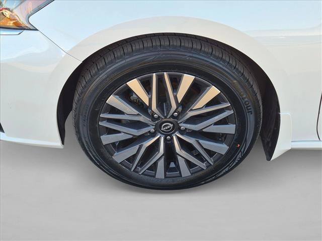 Used 2023 Nissan Altima 2.5 SV FWD image 29