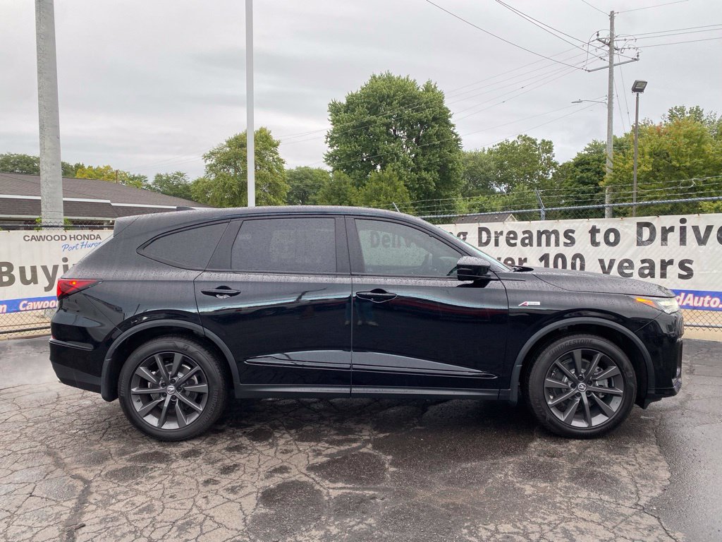 Used 2025 Acura MDX A-Spec AWD/4WD image 2