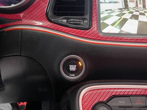 Used 2019 Dodge Challenger R/T w/ Plus Package image 27