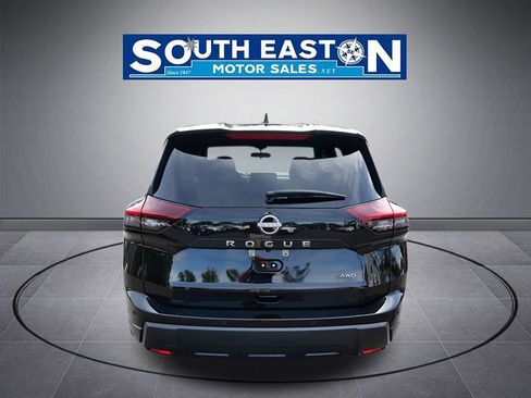 Used 2024 Nissan Rogue S AWD/4WD image 4