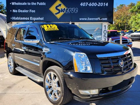 Used 2011 Cadillac Escalade 2WD image 1