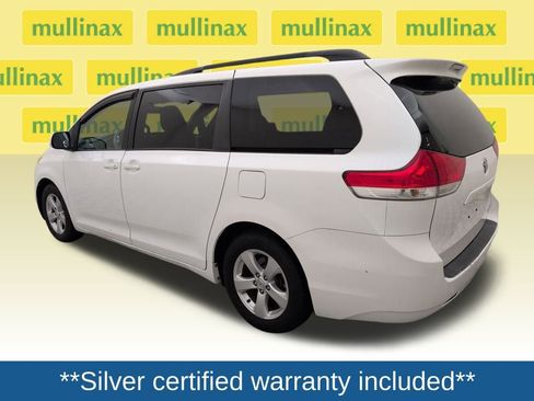 Used 2013 Toyota Sienna LE image 8
