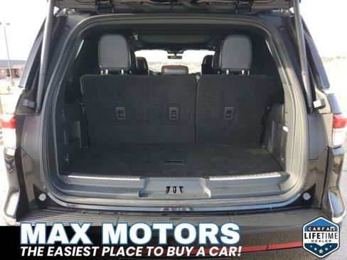 Used 2023 Lincoln Navigator Reserve AWD/4WD image 5