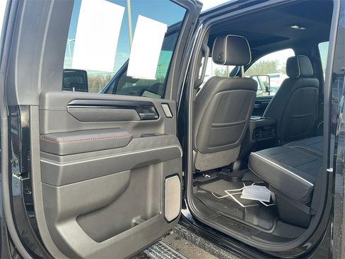 Used 2026 GMC Sierra 2500 AT4X image 16