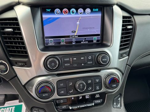 Used 2018 Chevrolet Suburban Premier AWD/4WD image 21
