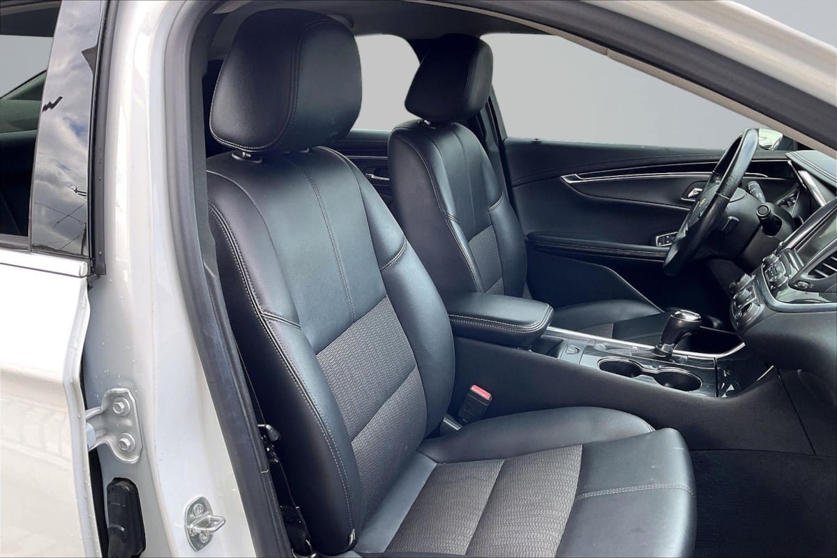 Used 2020 Chevrolet Impala LT FWD image 7