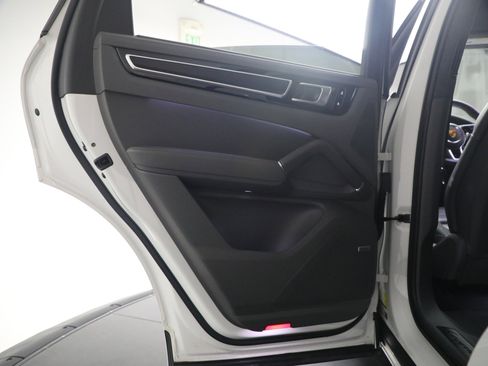 Used 2021 Porsche Cayenne GTS image 23