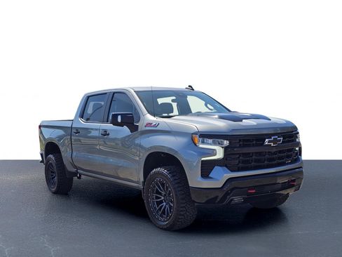 Used 2024 Chevrolet Silverado 1500 LT Trail Boss w/ LT Trail Boss Premium Package AWD/4WD image 5