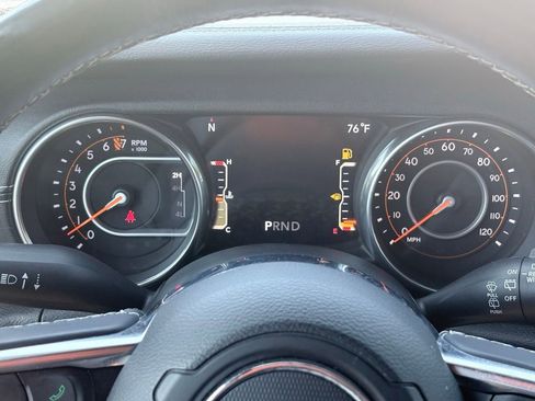 Used 2018 Jeep Wrangler Unlimited Sahara AWD/4WD image 5