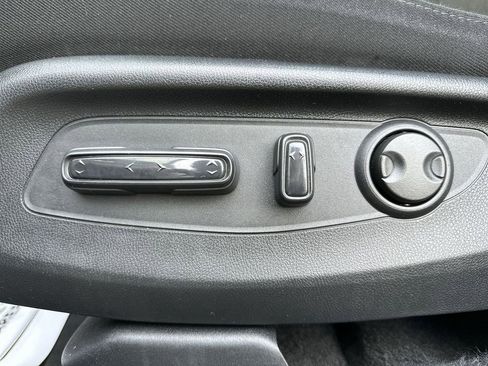 Used 2024 Honda CR-V EX image 12