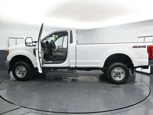 Used 2018 Ford F250 XL w/ Power Equipment Group AWD/4WD image 32