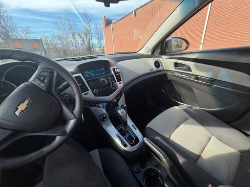 Used 2012 Chevrolet Cruze LS w/ Connectivity Package image 22