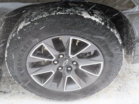 Used 2024 Chevrolet Tahoe Z71 w/ Z71 Off-Road Package image 14