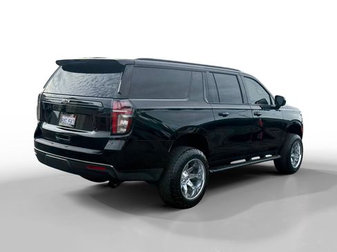 Used 2021 Chevrolet Suburban Z71 w/ Rear Media and Nav Package image 5