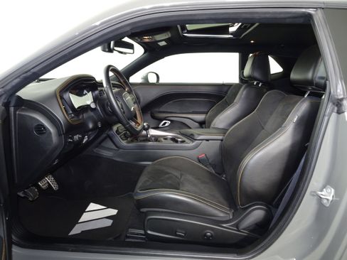 Used 2023 Dodge Challenger R/T Scat Pack image 4