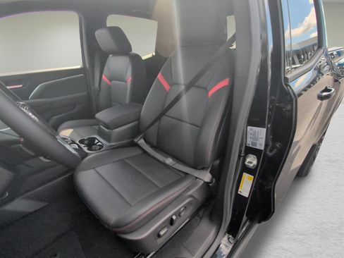 New 2025 Chevrolet Colorado Z71 w/ Technology Package image 16