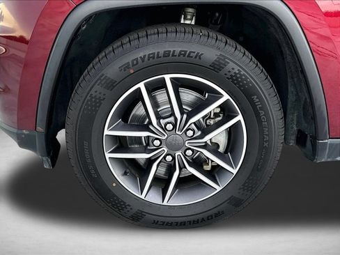 Used 2022 Jeep Grand Cherokee Limited RWD image 10
