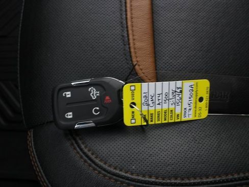 Used 2021 GMC Sierra 1500 AT4 w/ AT4 Premium Package image 9