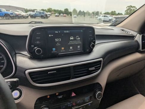 Used 2021 Hyundai Tucson Limited FWD image 19