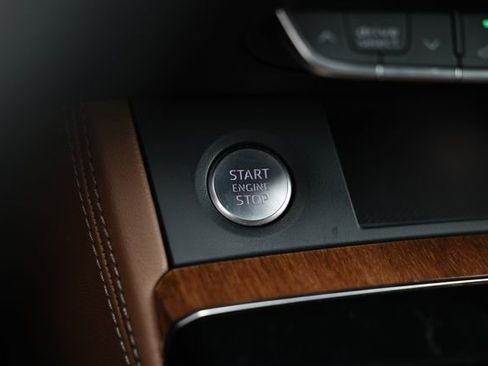 Used 2023 Audi Q5 e Premium Plus image 38