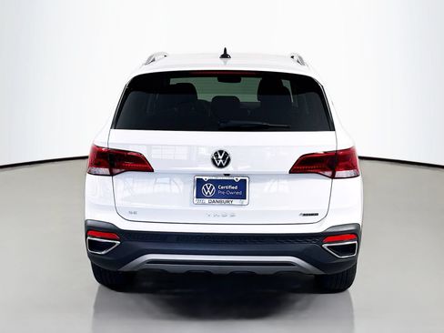 Certified 2024 Volkswagen Taos SE AWD/4WD image 10