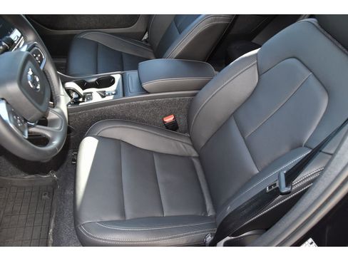 Certified 2025 Volvo XC40 B5 Core w/ Protection Package Premier image 13