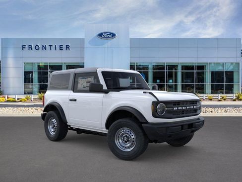 New 2026 Ford Bronco 2-Door AWD/4WD image 7