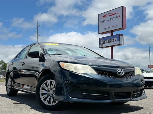 Used 2012 Toyota Camry LE FWD image 42