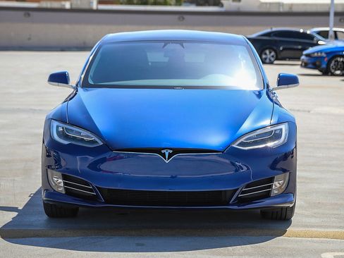 Used 2021 Tesla Model S Long Range Plus image 2