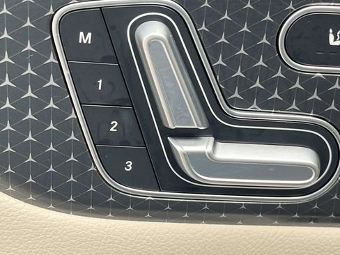 Certified 2025 Mercedes-Benz GLB 250 image 20