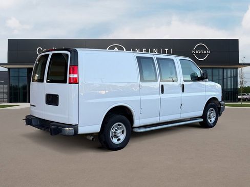 Used 2024 Chevrolet Express 2500 w/ Driver Convenience Package image 5