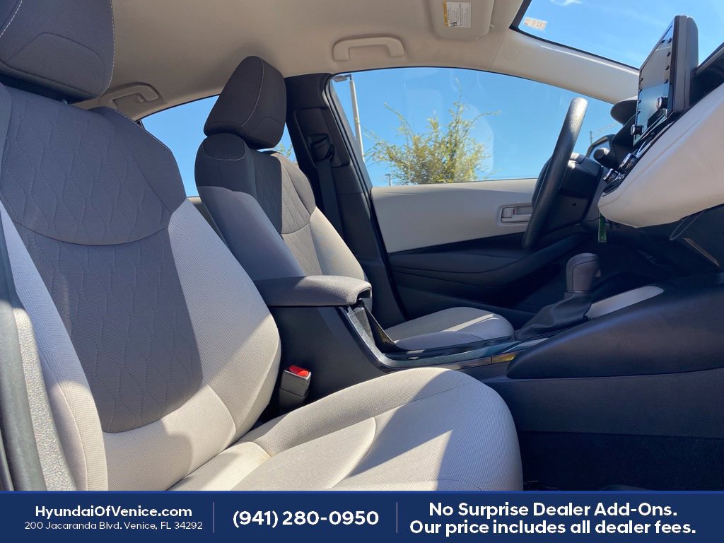 Used 2022 Toyota Corolla LE FWD image 15