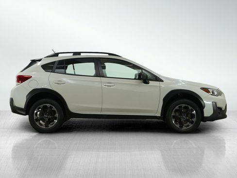 Used 2022 Subaru Crosstrek 2.0i image 6