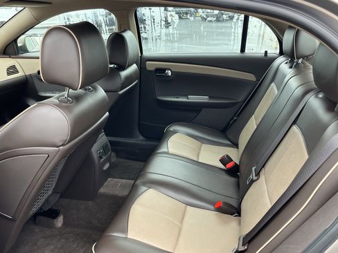 Used 2008 Chevrolet Malibu LTZ w/ Rear Power Package image 10