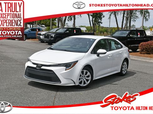 Certified 2023 Toyota Corolla LE FWD image 1